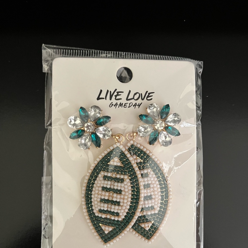 Elegant Green and Gold Teardrop Earrings